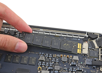 Macbook Air 2013-2017 SSDの交換 – SSD換装が20,000円〜 | 日本全国 